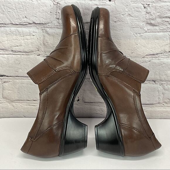 Clarks Bendables Women's Size 11 Brown Leather Ruching Minimalist Shootie Casual - Picture 10 of 12